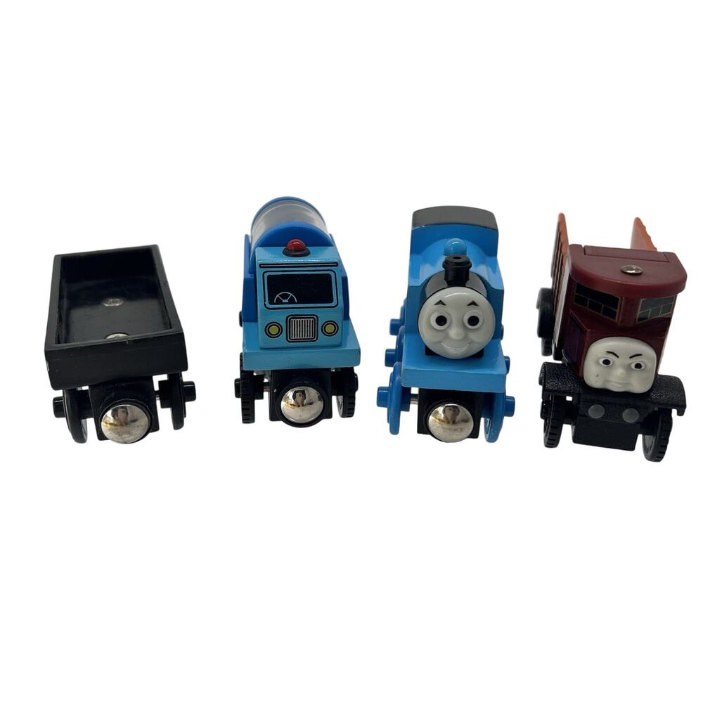 Thomas Wooden Railway Thomas Elizabeth Street Sweeper Cargo Car Lot of 4